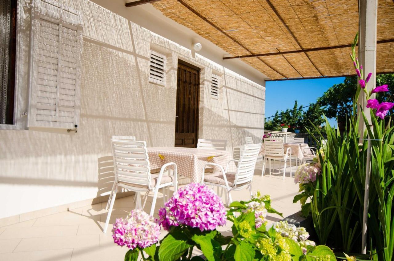 מולונאט Guest House Rooms Rose מראה חיצוני תמונה